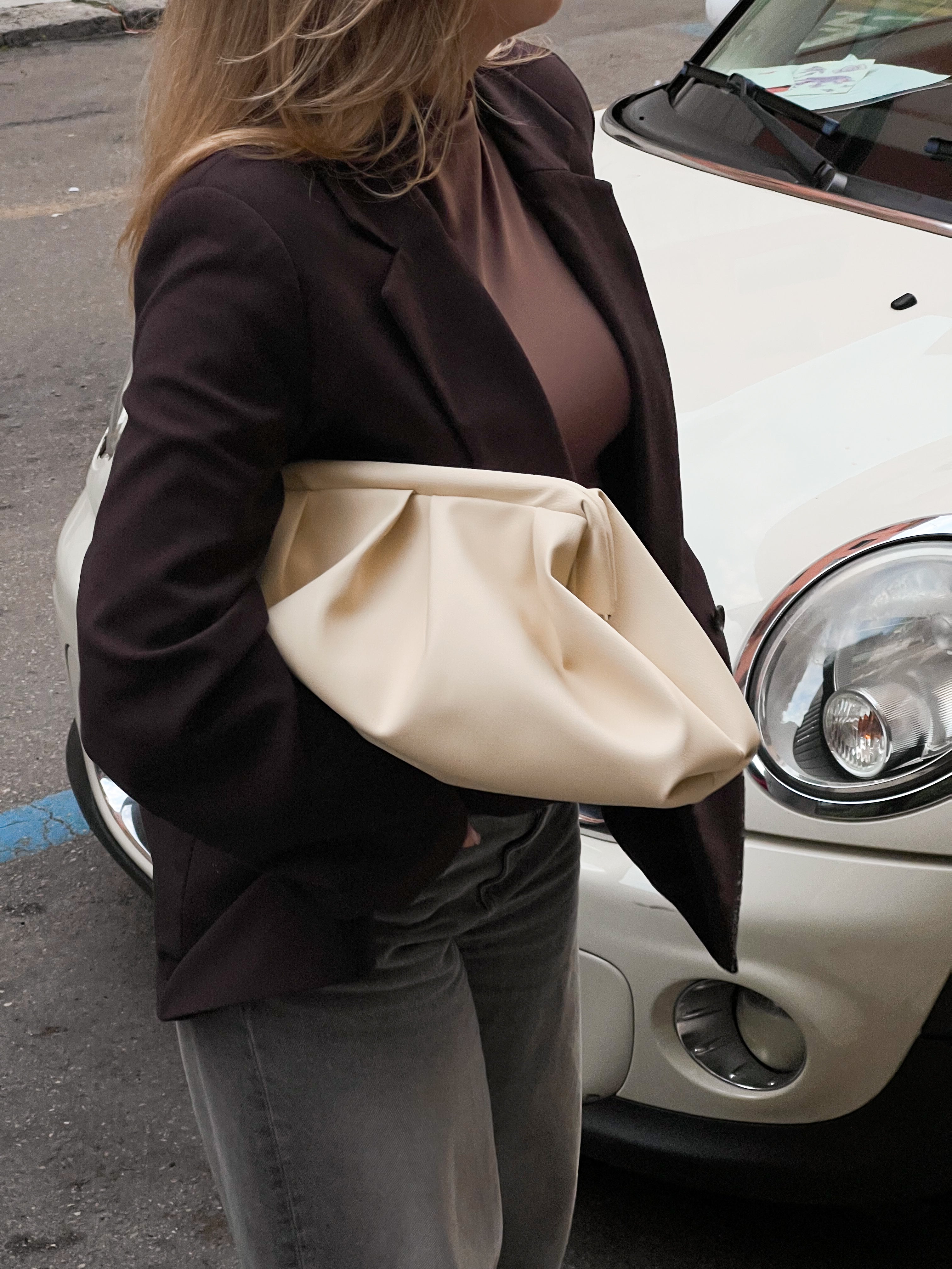 THE MAXI CLUTCH - burro